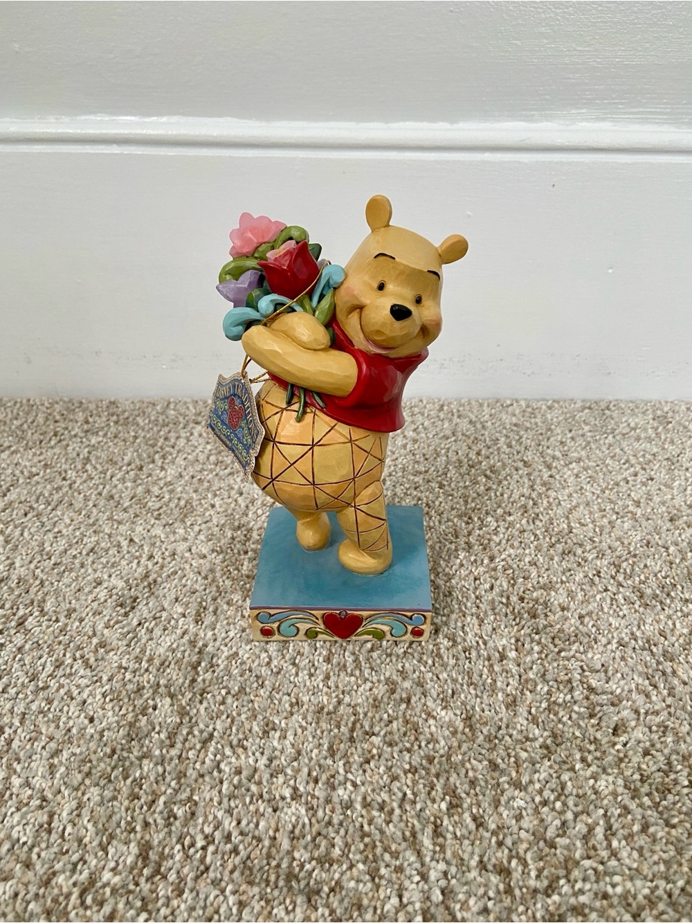 NWT Disney Traditions Jim Shore Winnie the Pooh Friendship Bouquet Valentines